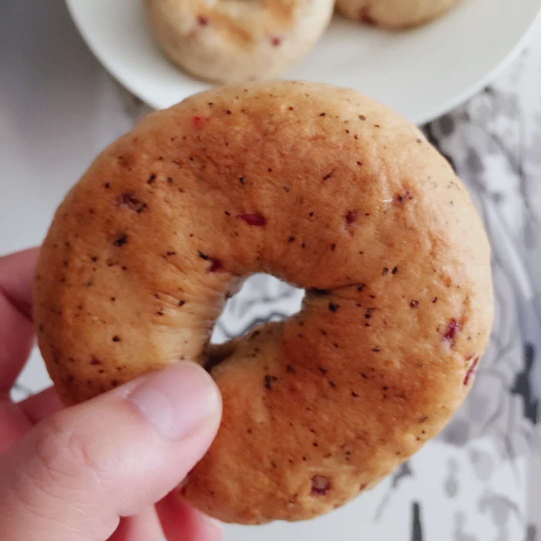 全麦蔓越莓贝果