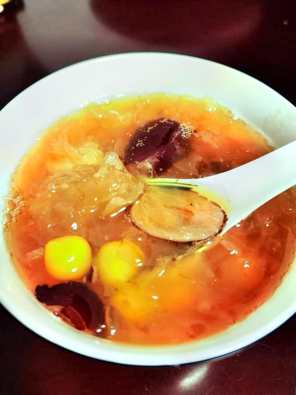 银耳红枣圆子羹