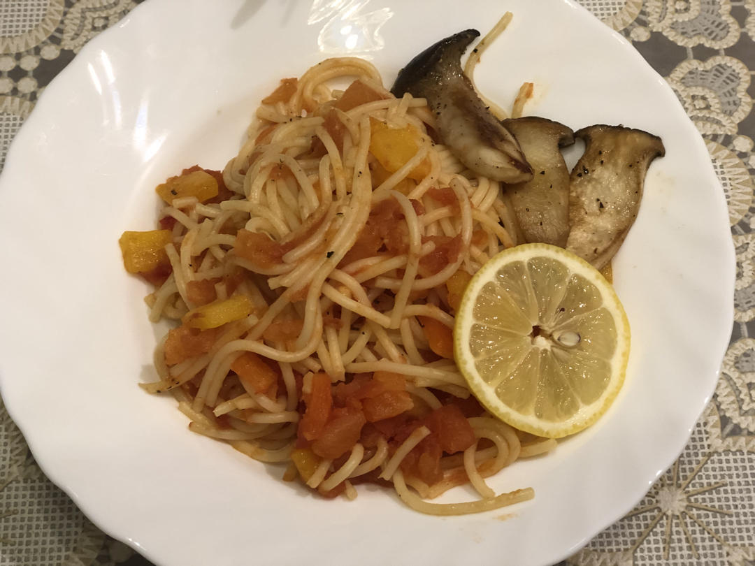 小白的酸酸意面