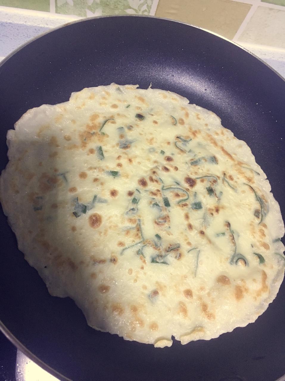 10分钟快手早餐~葱香蛋煎饼