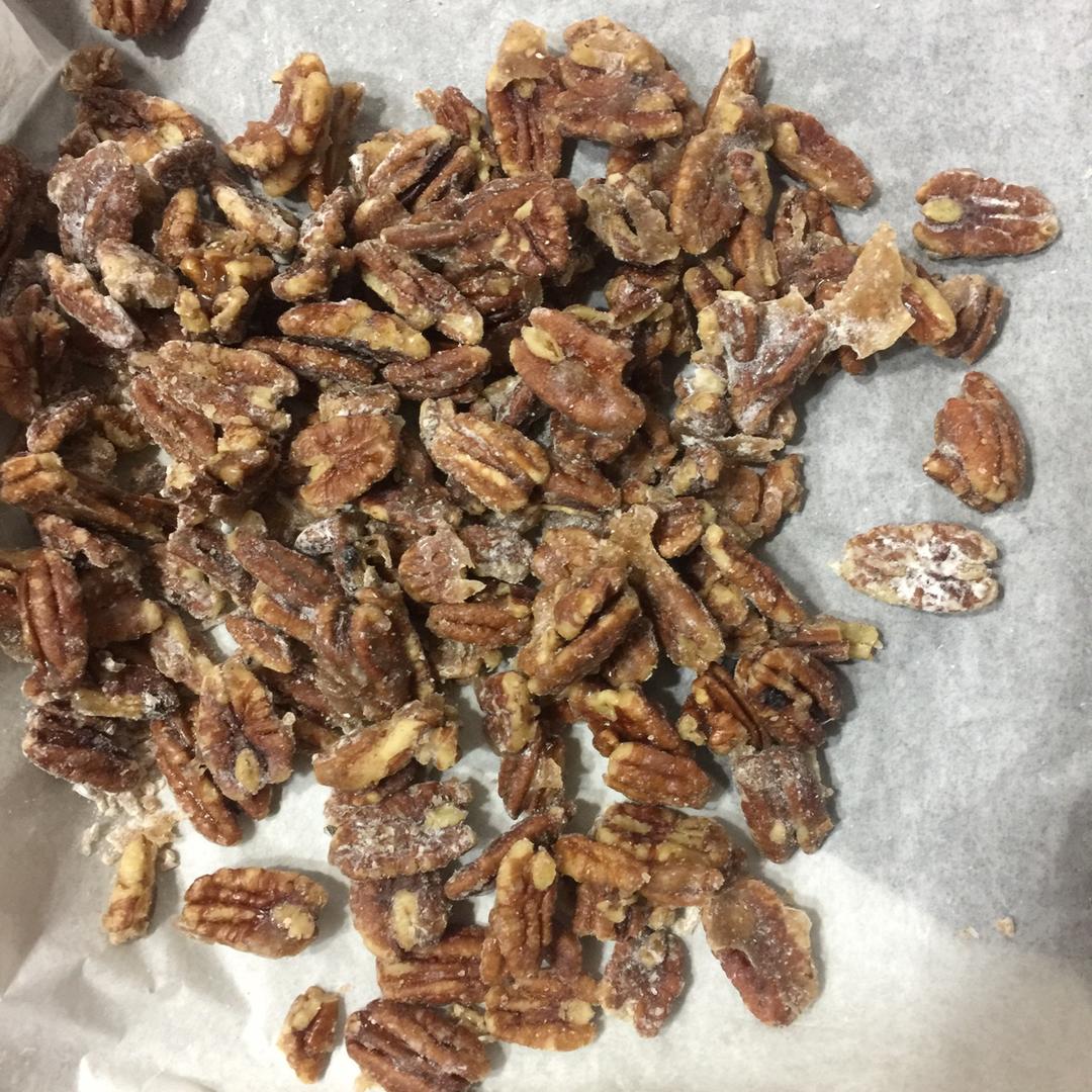 黄油蜂蜜杏仁核桃仁