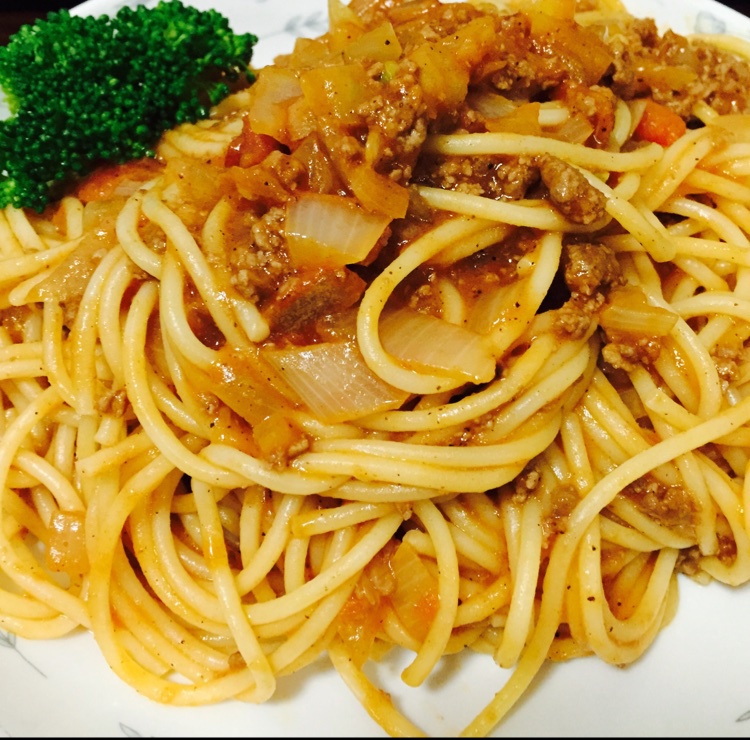蕃茄蘑菇肉酱意大利面