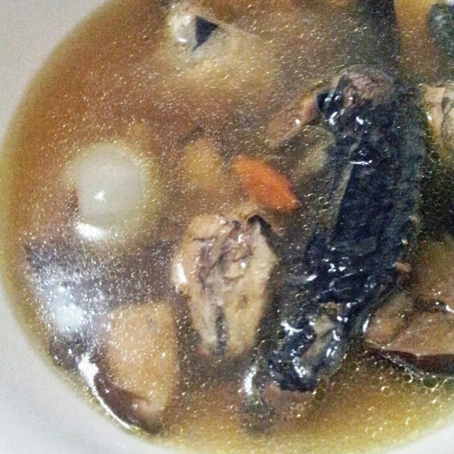枸杞红枣乌鸡汤