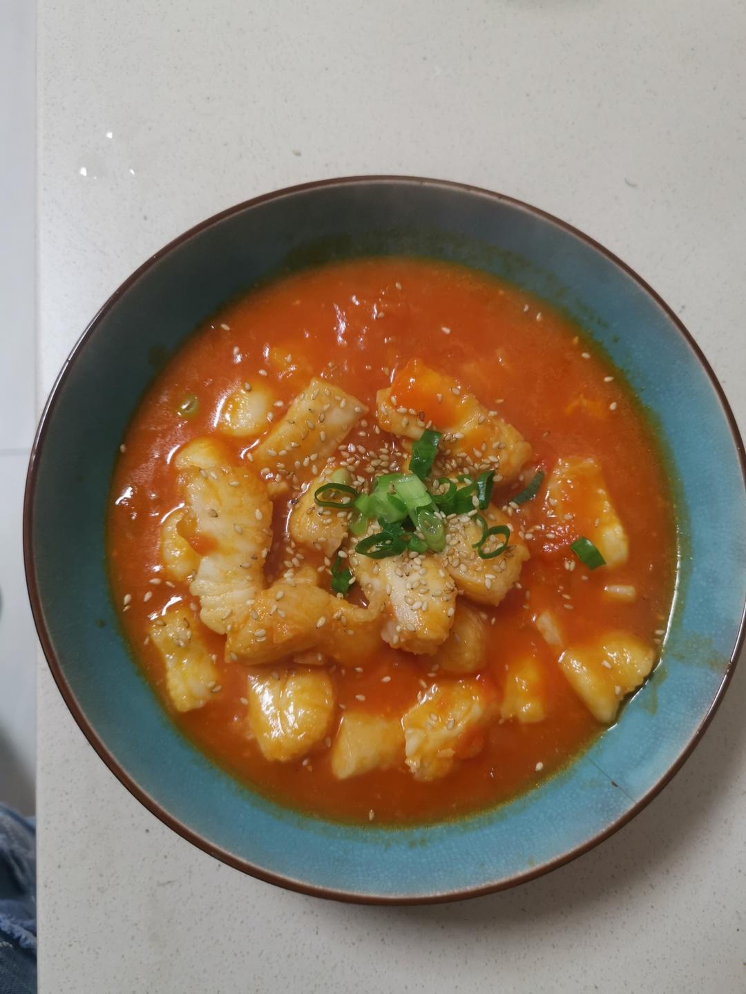 番茄鱼巴沙鱼（也可以用番茄龙利鱼），番茄酱汁超浓郁，营养又下饭！