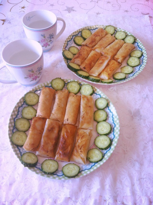 黄芽菜肉丝春卷