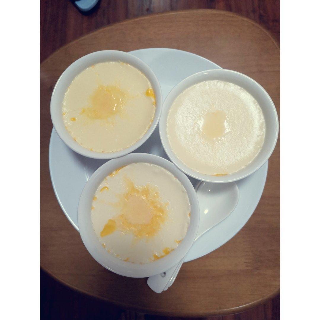 【牛奶炖蛋】