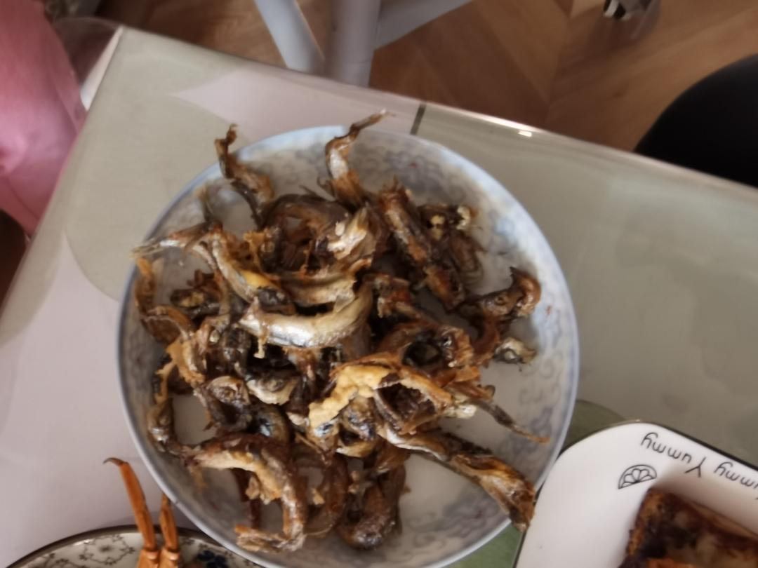香煎多春鱼