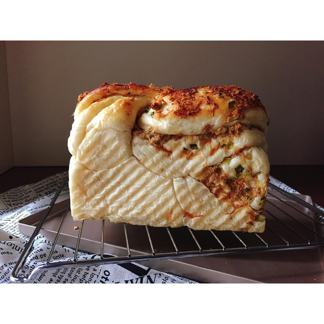 香葱肉松手撕吐司