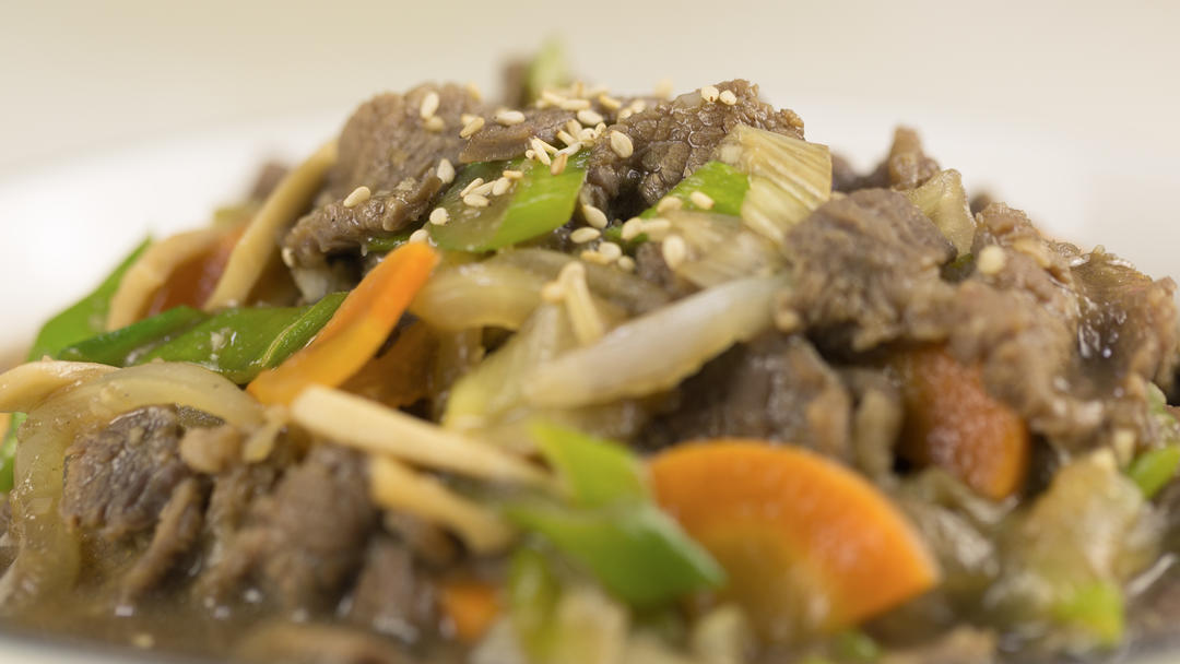 【韩式烤牛肉(Bulgogi)】 简单又好吃的做法，你值得拥有