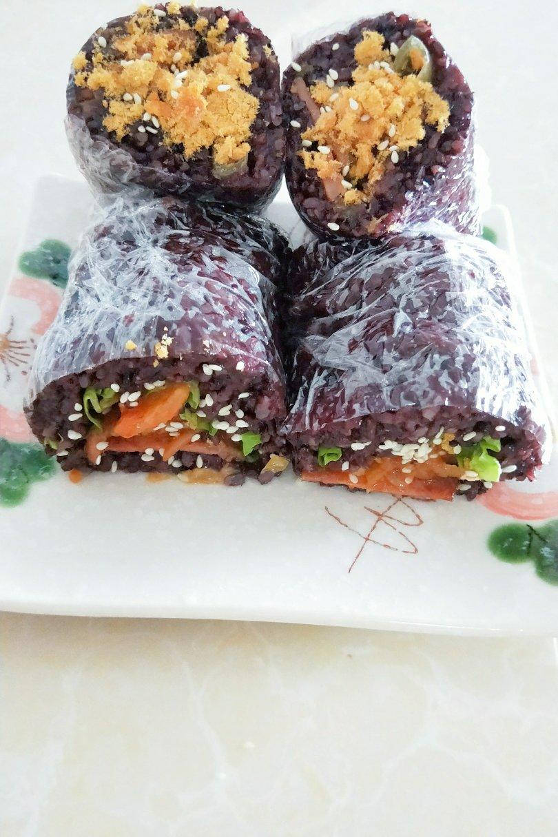 黑米粢饭团