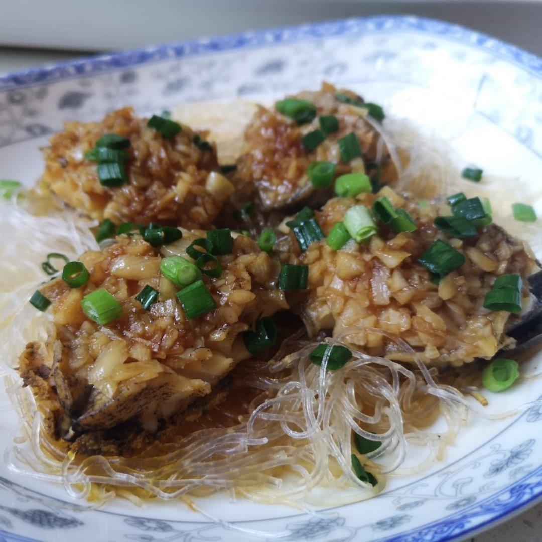 蒜蓉粉丝蒸鲍鱼