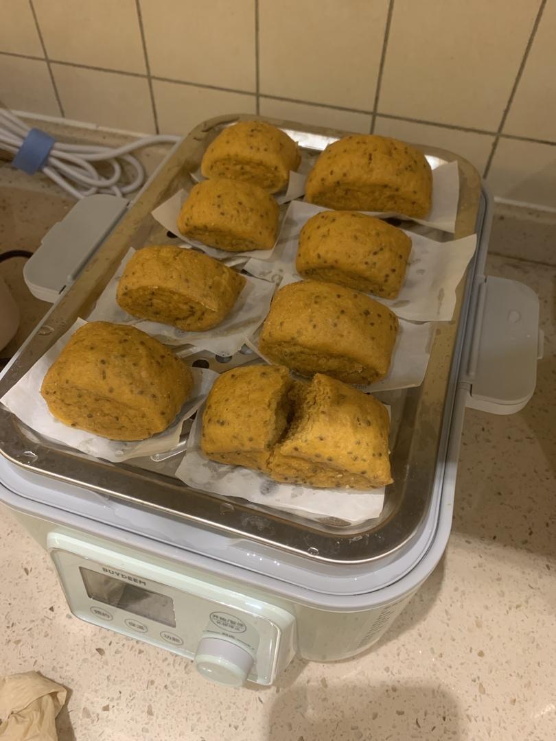 南瓜奇亚籽全麦馒头
