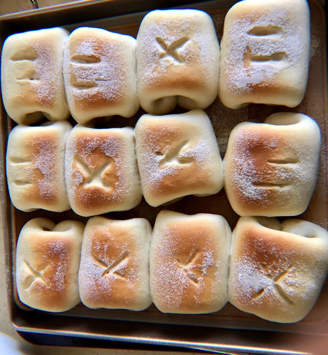 软到没朋友的牛奶小餐包