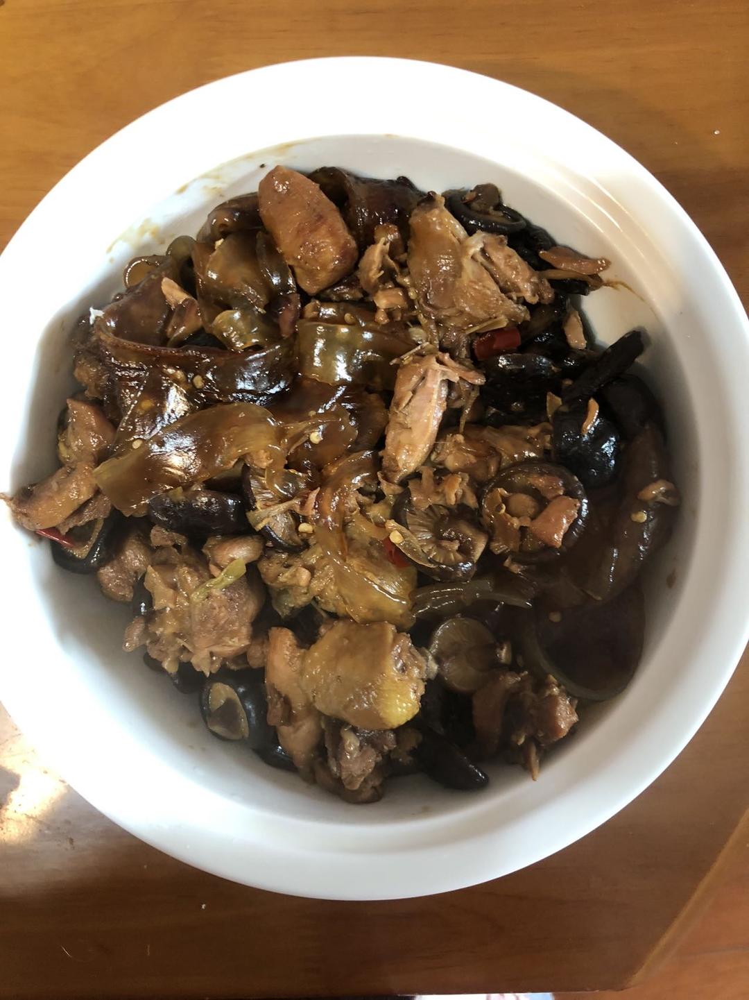 小鸡炖蘑菇