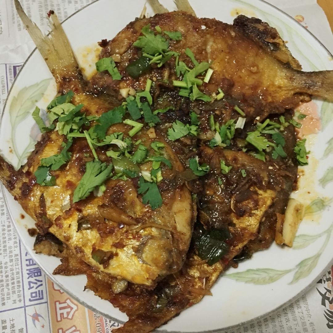 传统中式红烧平鱼