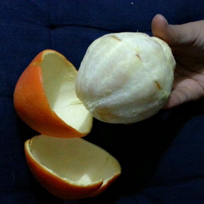 快剥橙子(干净的双手)的做法