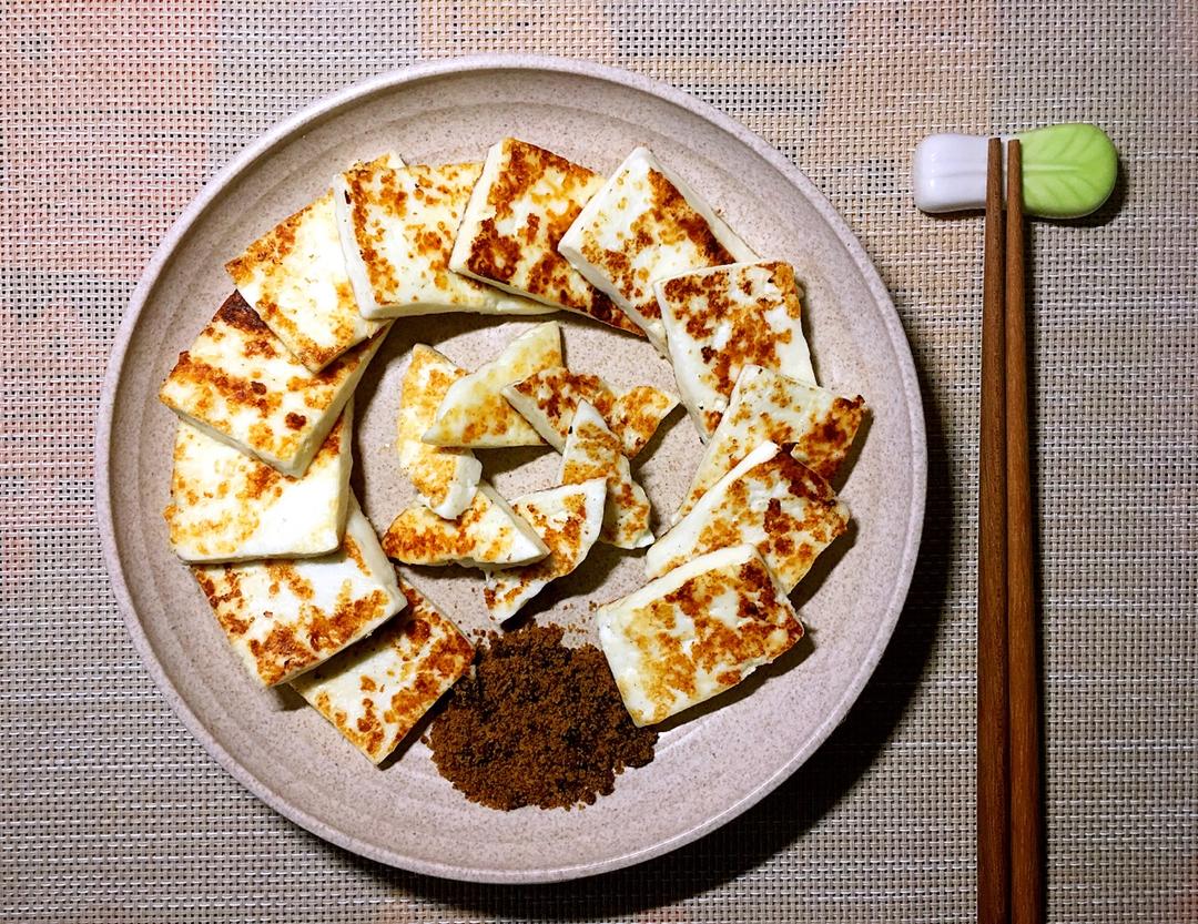 水煎羊乳饼[家简呈厨61私房小菜]的做法