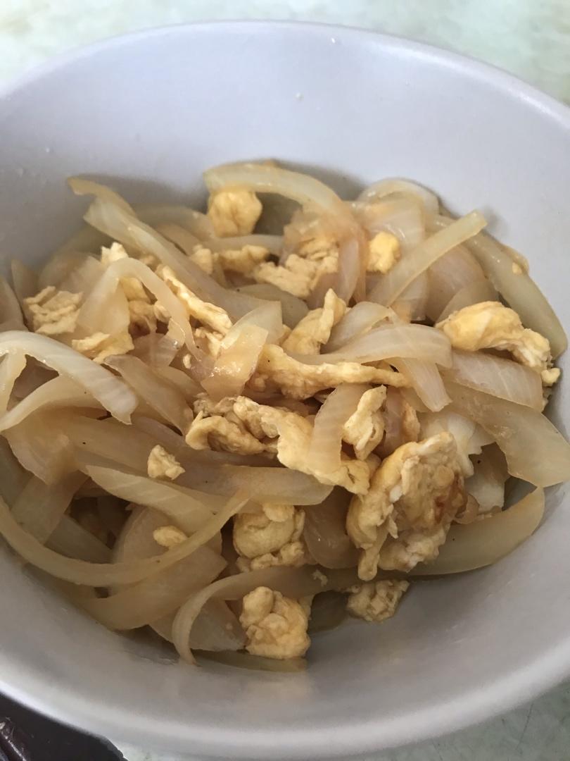 洋葱炒鸡蛋