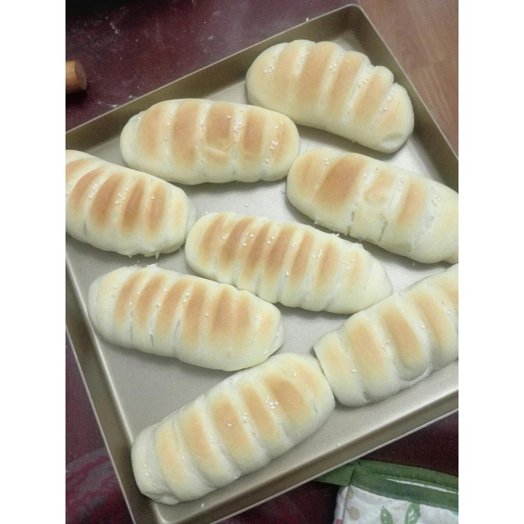 肉松肠仔包