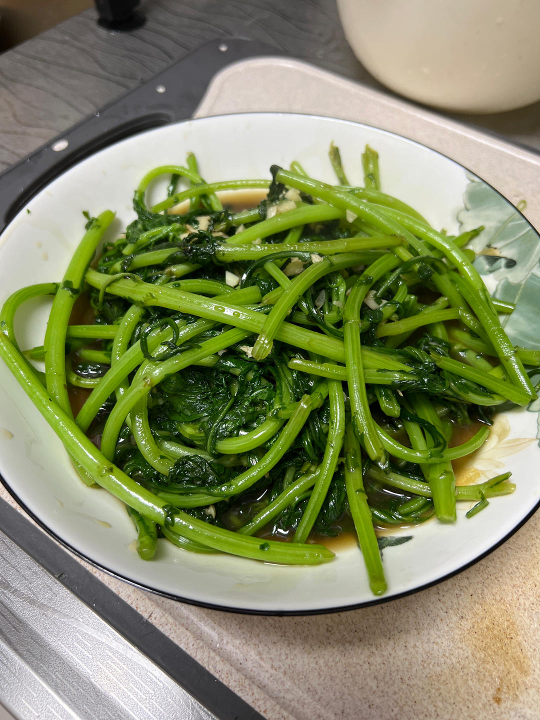 蒜蓉蒿子杆