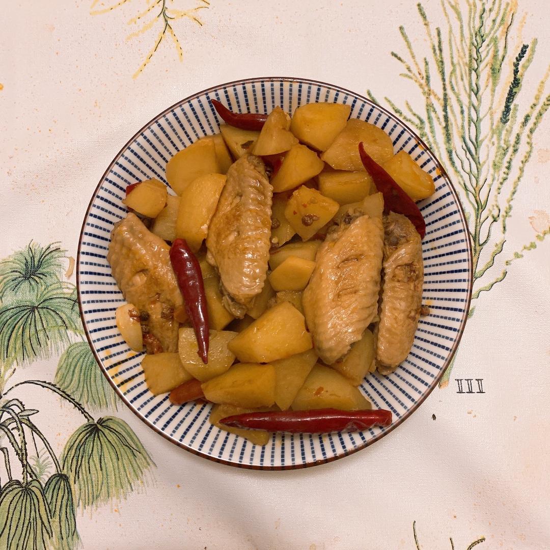 土豆烧鸡翅