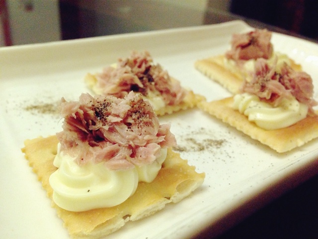 金槍魚小碟（TUNA TAPAS）