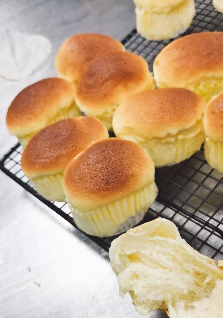 胖手玛奇朵做的宝宝最爱的柠香松软法试小面包