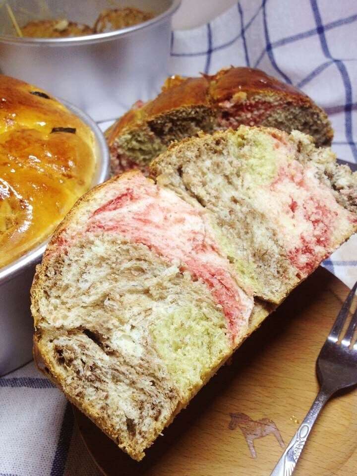 色彩斑斓面包的做法