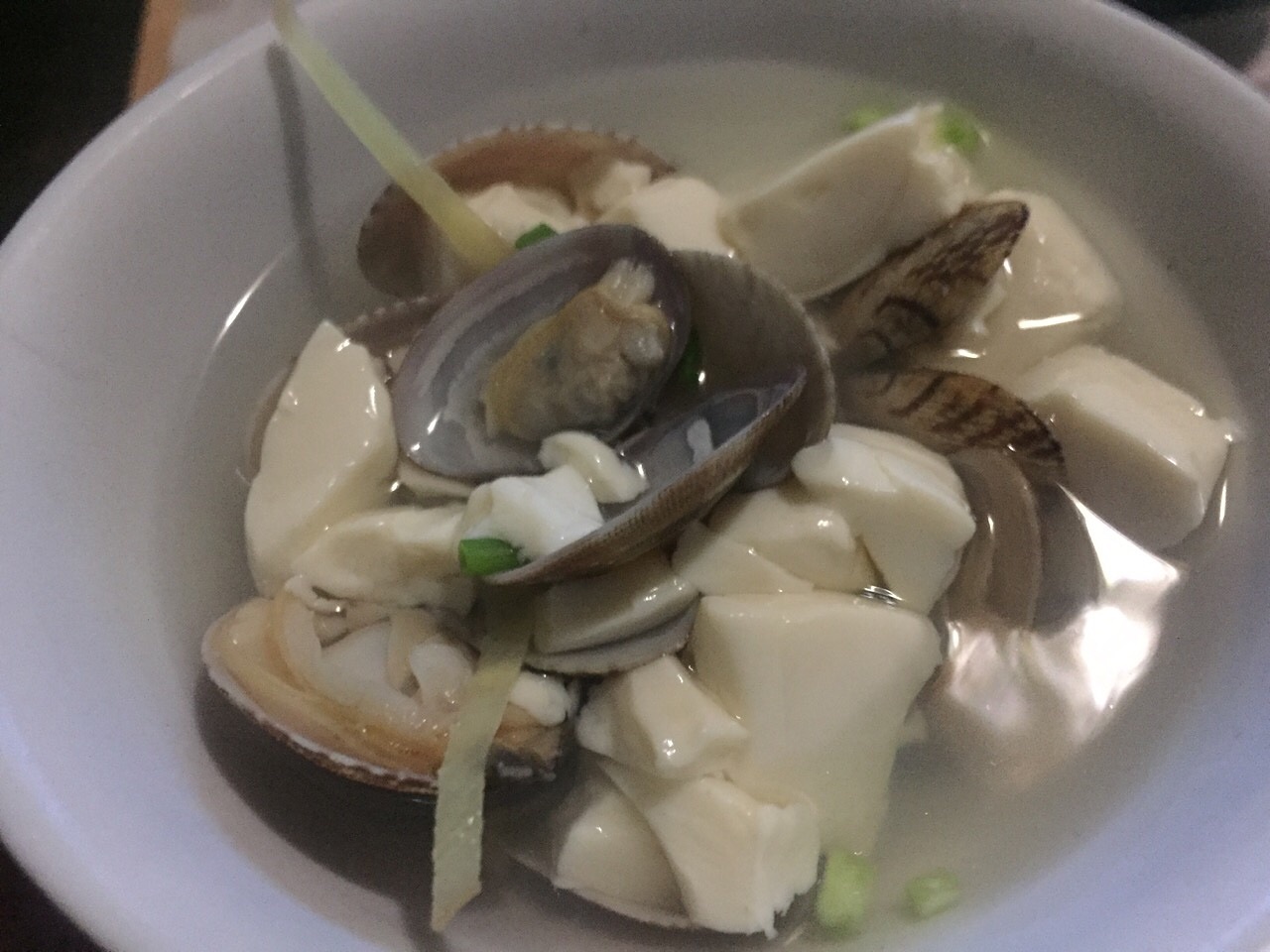 超省事的花蛤豆腐汤的做法