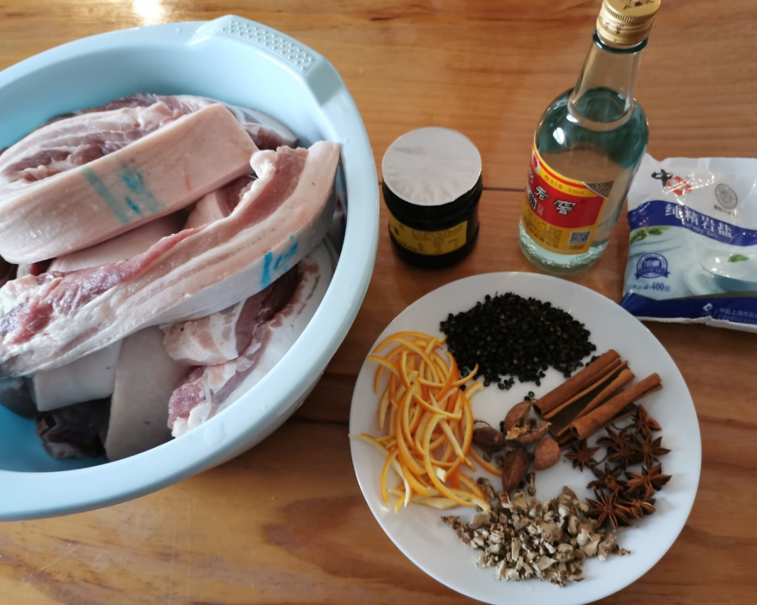 腊肉酱肉的制作方法的做法 步骤1