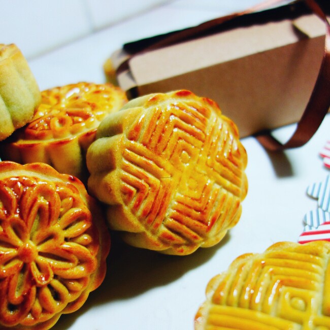 广式月饼——蛋黄莲蓉月饼