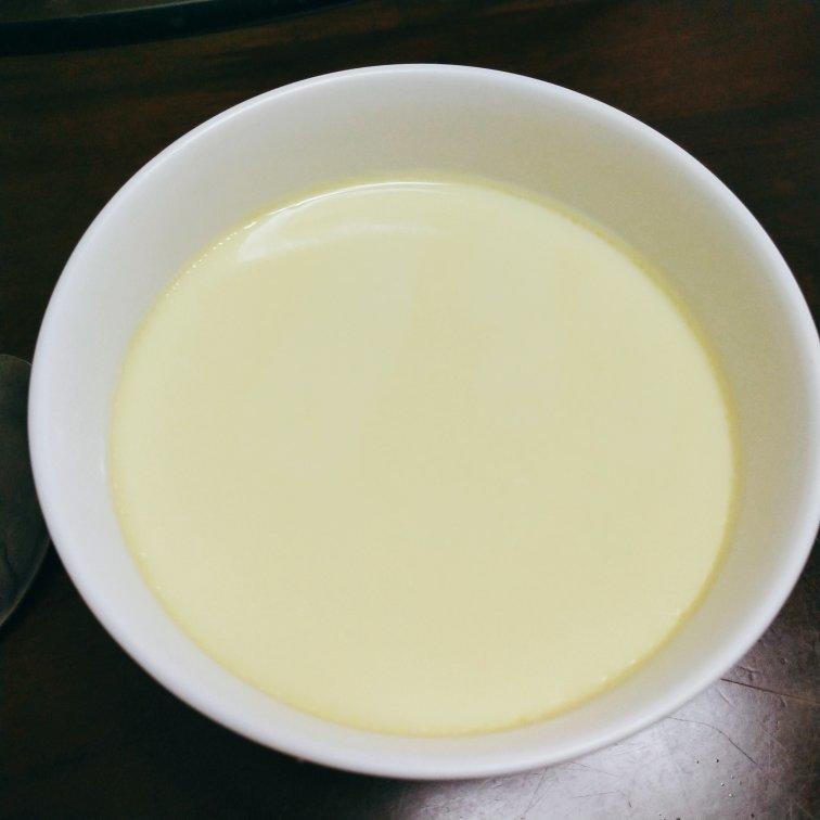 嫩滑牛奶炖蛋