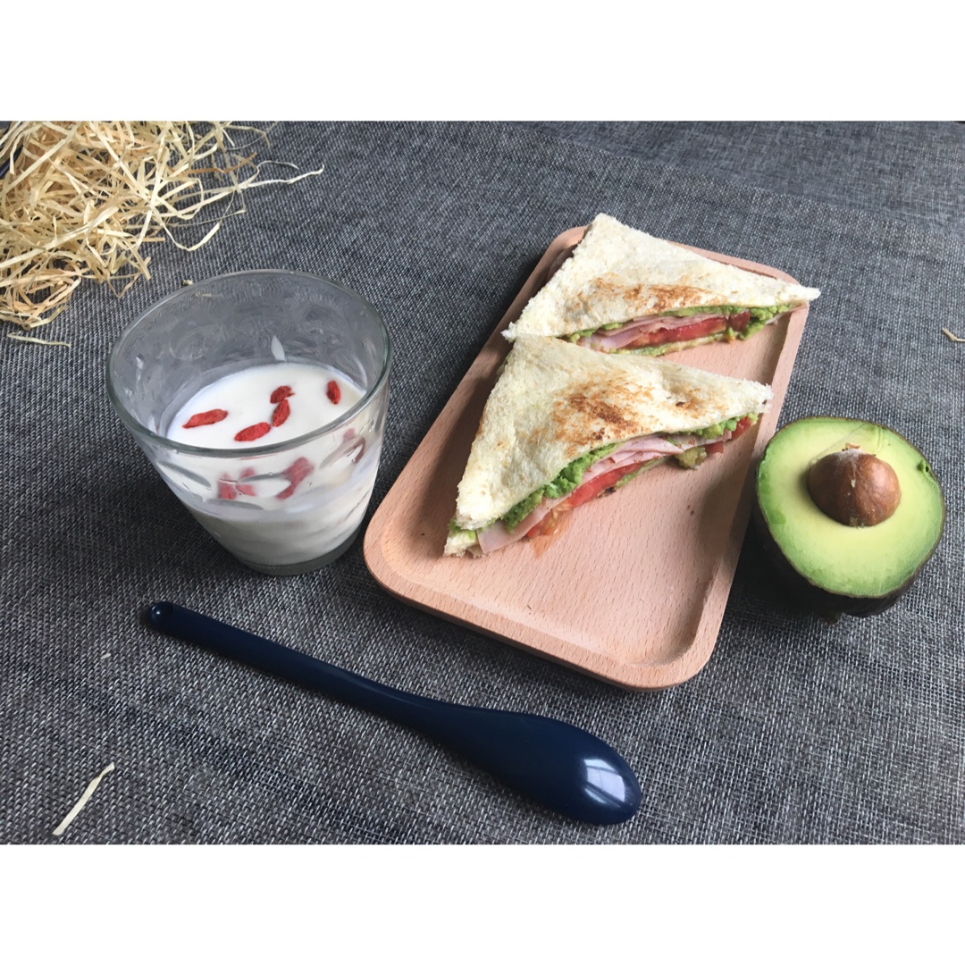 牛油果早餐三明治 Avocado Breakfast Toasted Sandwich