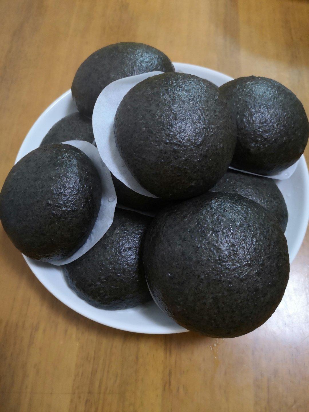 奶香黑芝麻黑米蔓越莓馒头