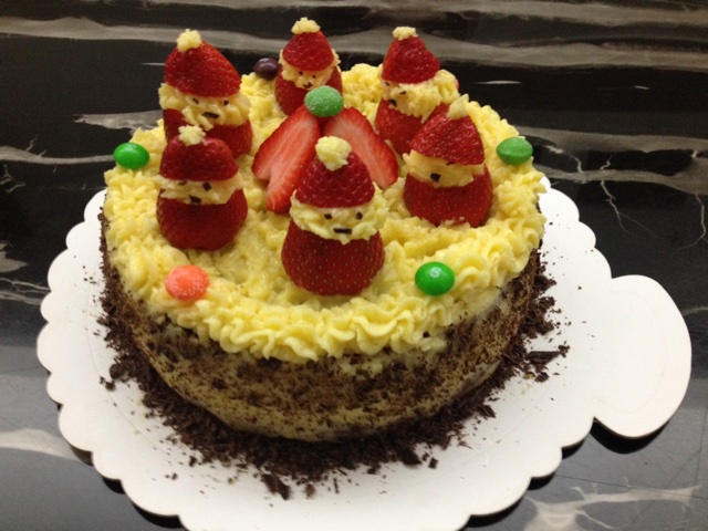 草莓戚风生日蛋糕