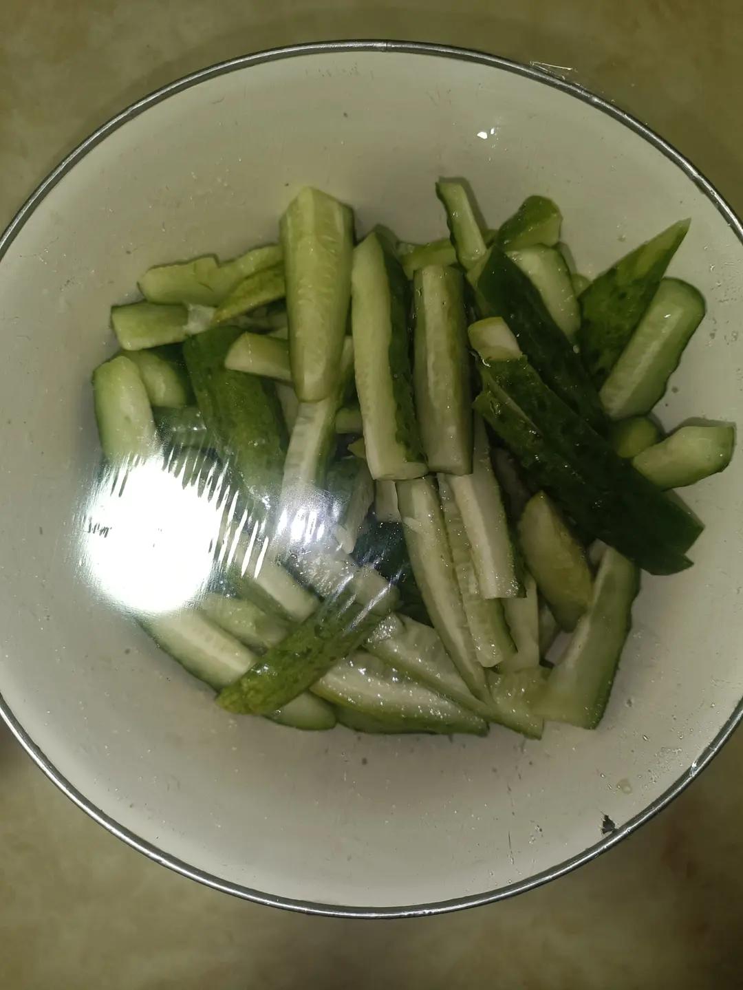 零难度/夏日开胃，酸，辣，爽黄瓜，腌菜