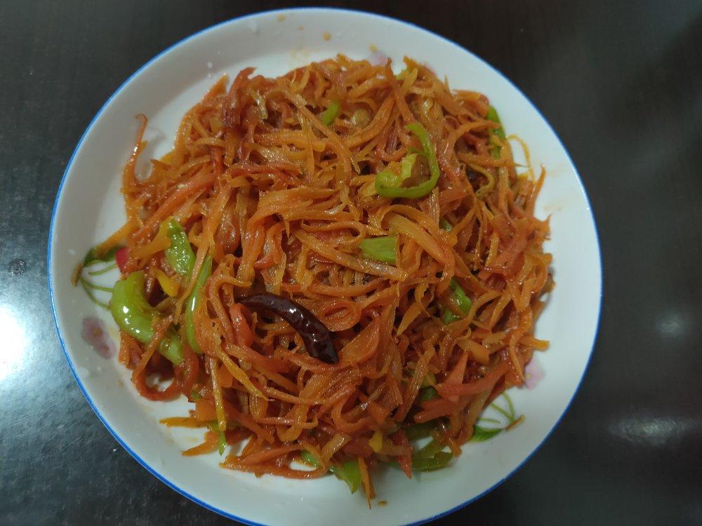 香炒胡萝卜丝（勾氏私房菜）