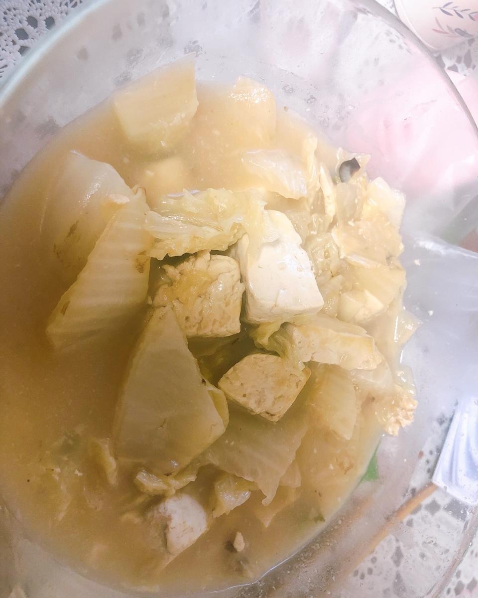 白菜炖冻豆腐