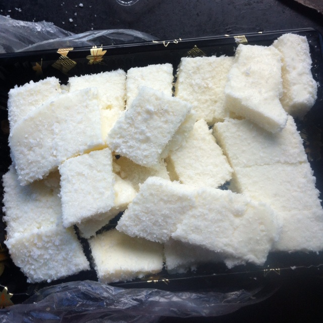 椰丝牛奶小方糕