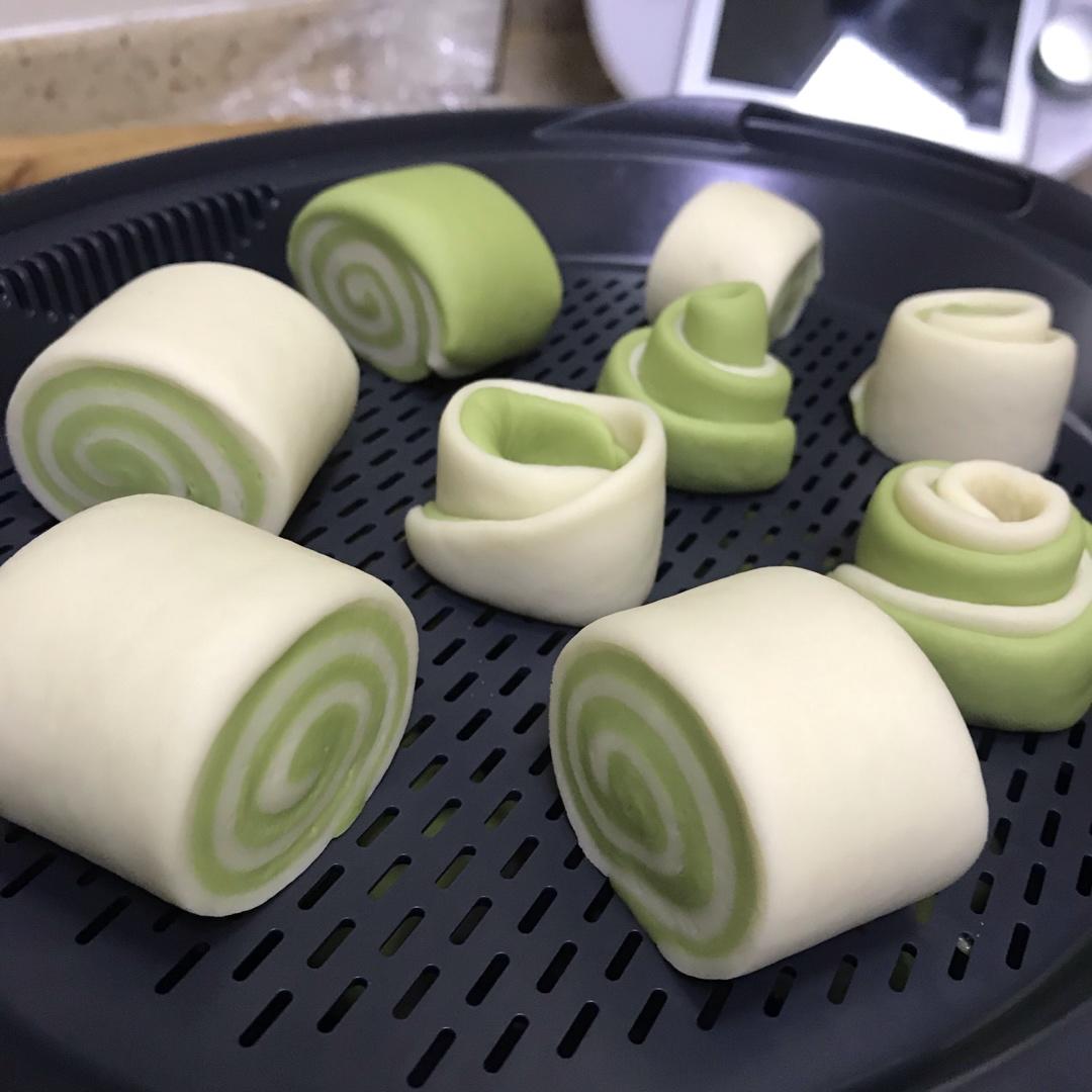 超松软的双重可可咖啡馒头卷