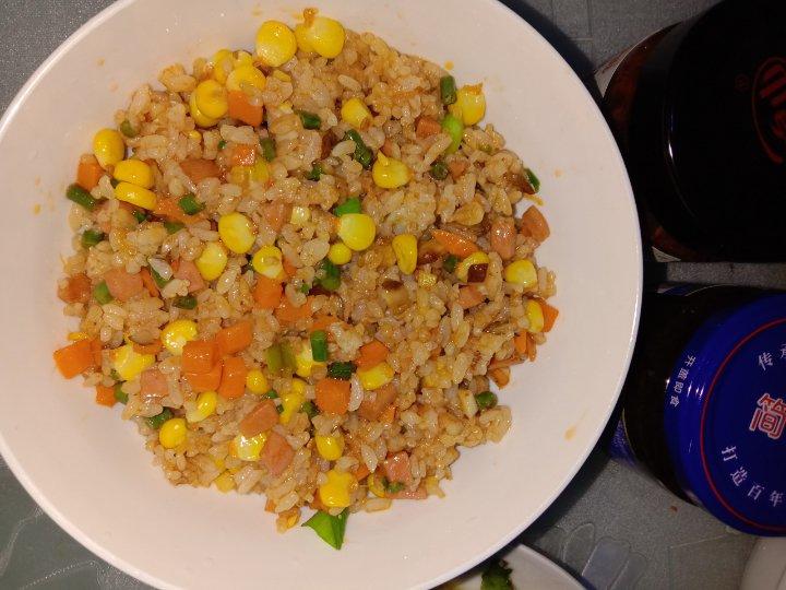 时蔬鸡蛋炒饭（简单快手，宝宝爱吃）