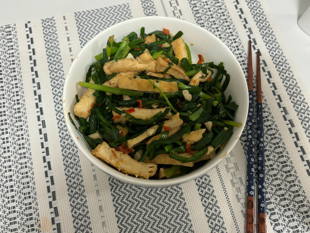 韭菜炒豆腐