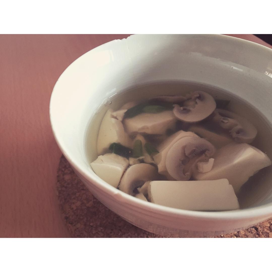 豆腐蘑菇汤
