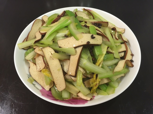 西芹香干