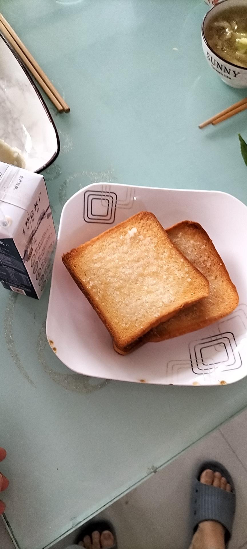 秒杀烧烤店!!幸福感爆棚的【烤面包片】夹心吐司的超神仙吃法！！！