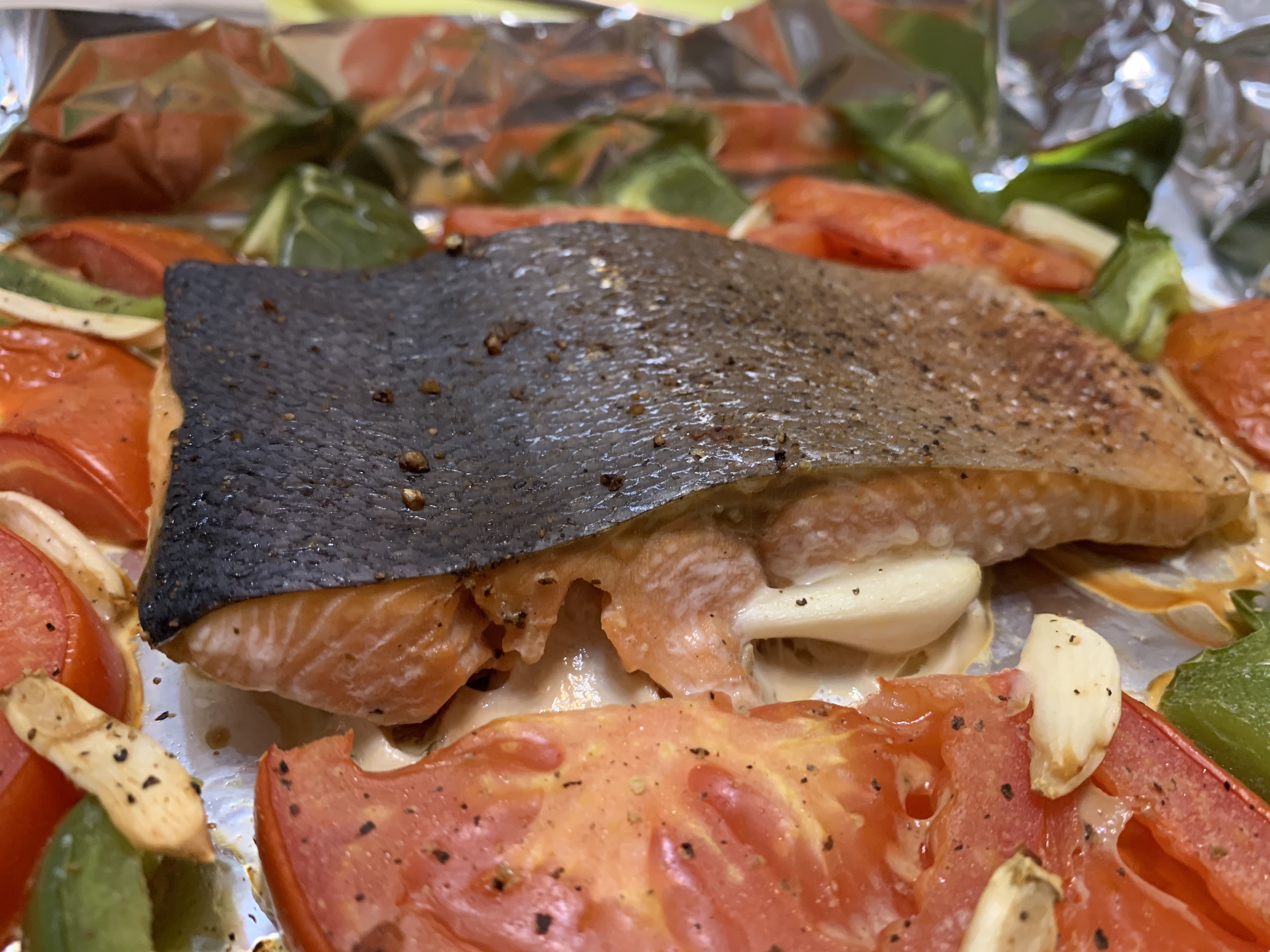 简易低脂烤三文鱼杂蔬的做法