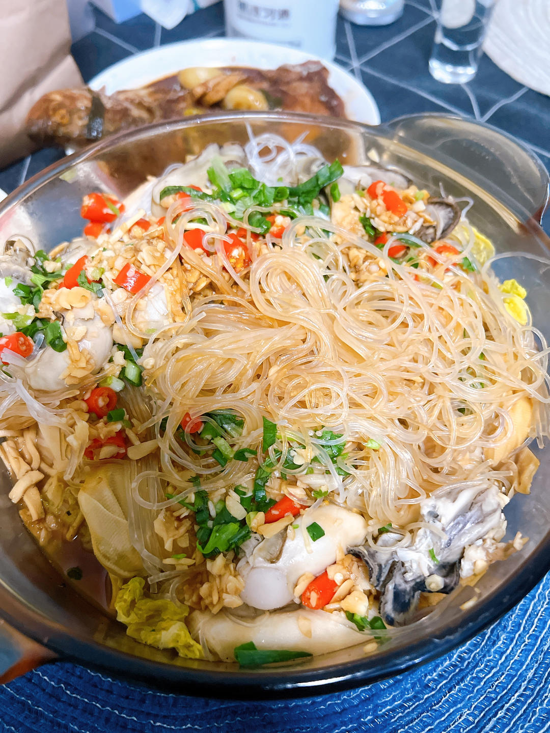 隔壁邻居闻到都馋哭了的生蚝粉丝煲