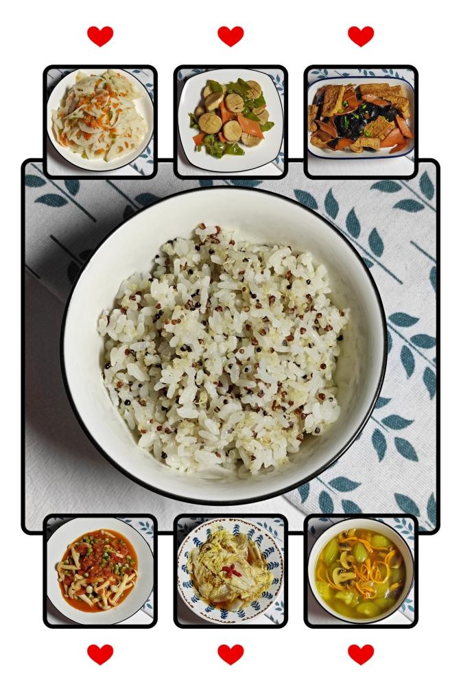 周末吃素点～三色藜麦饭，清炒藕片，青椒炒杏鲍菇，家常豆腐，茄汁白玉菇，白菜金针菇，杂菌丝瓜汤