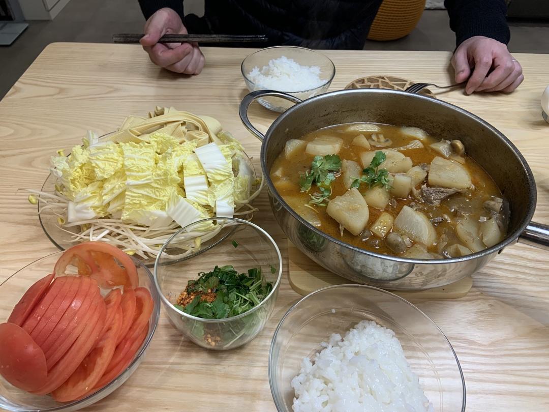 堂妈教你做红汤羊蝎子火锅
