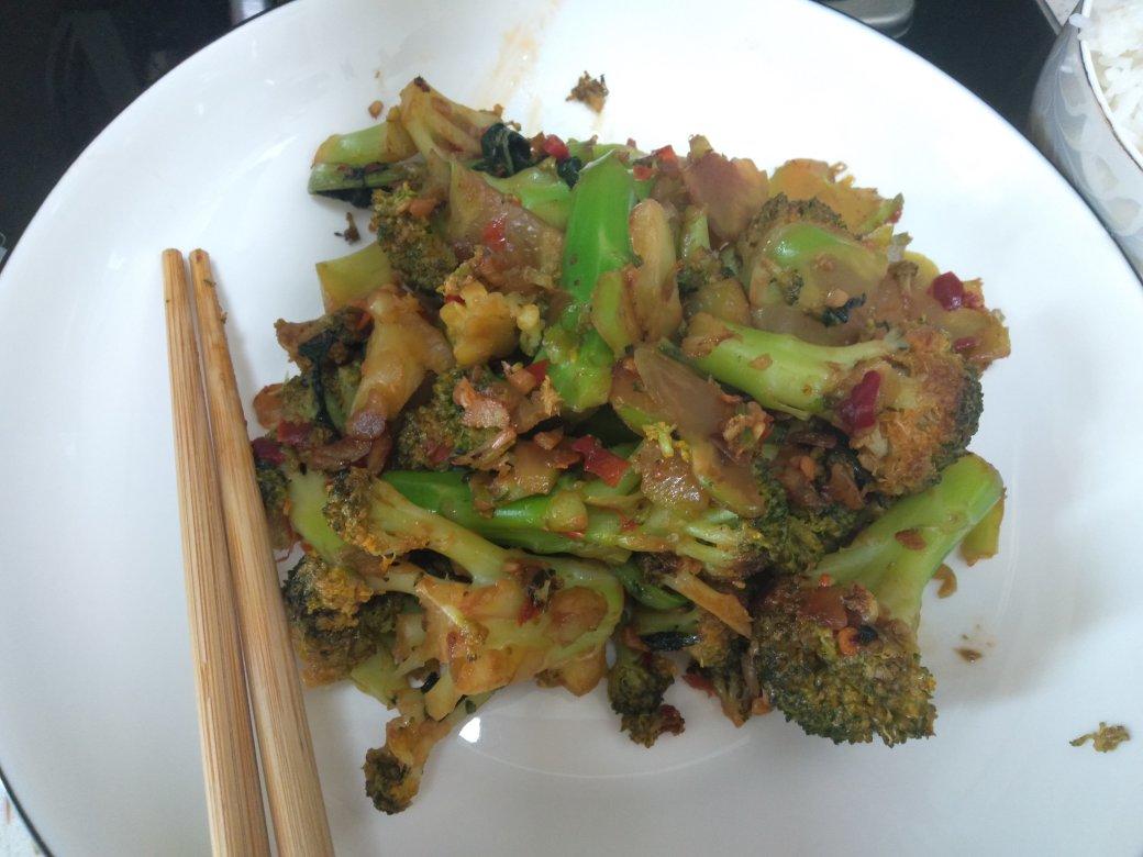 干锅菜花，好不好吃不知道，反正家人经常要我做